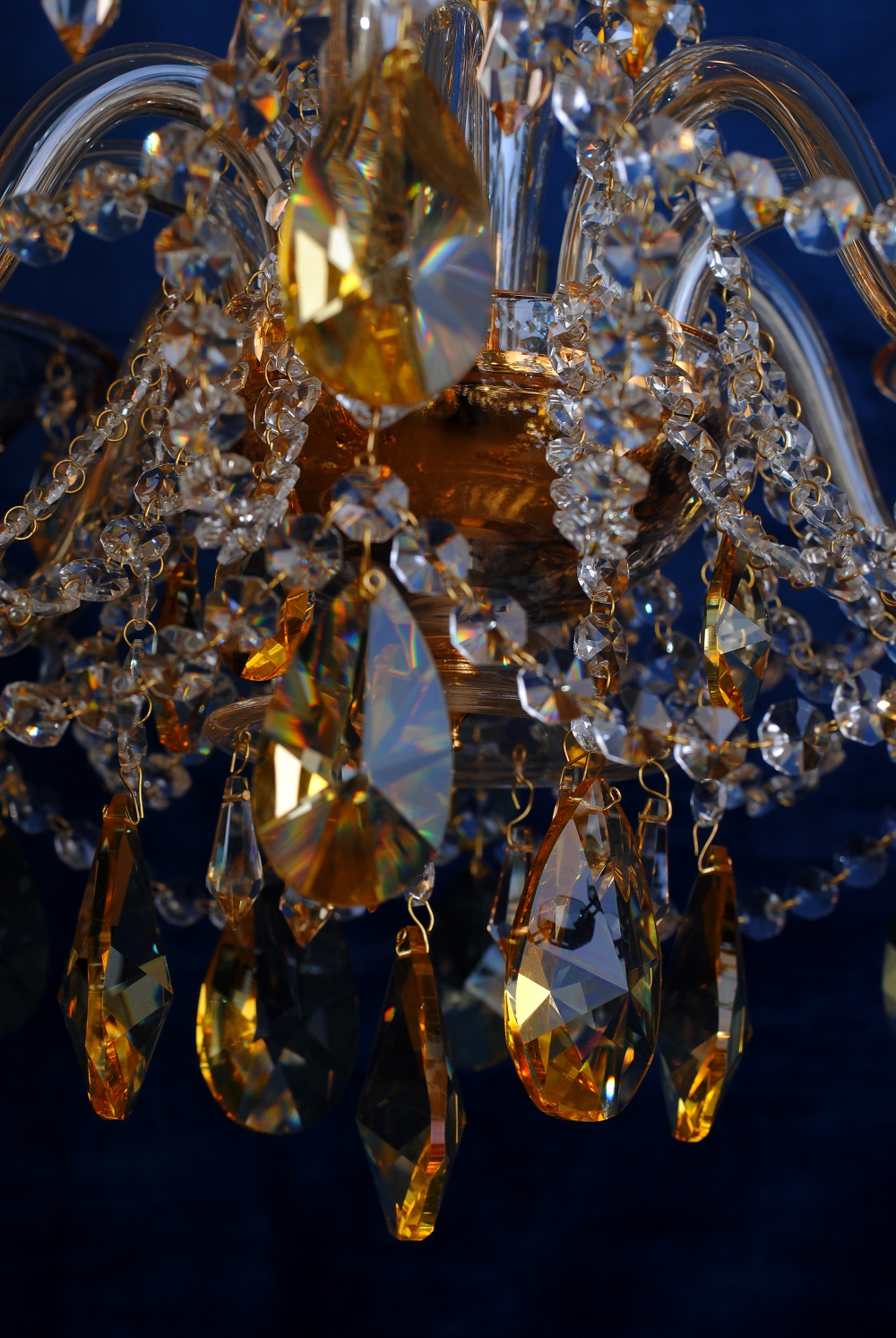 Люстра подвесная хрустальная  с тонированными подвесками Asfour Crystal. 8 ламп. L8213\08A